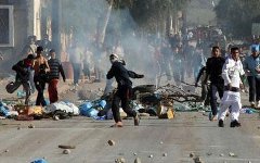 Беспорядки в Тунисе. Фото с сайта kaznews.net Беспорядки в Тунисе. Фото с сайта kaznews.net