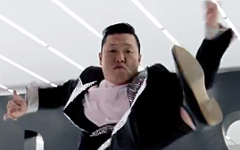 PSY. Скриншот с его клипа в YouTube