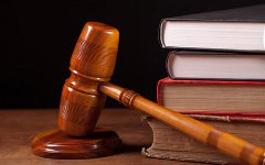 Судейский молоток. Фото с сайта cdllife.com