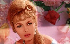 Мишель Мерсье. Фото с сайта fanparty.ru Мишель Мерсье. Фото с сайта fanparty.ru
