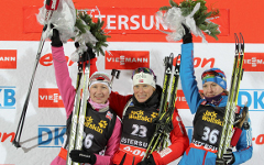 Екатерина Глазырина (справа). Фото с сайта biathlonrus.com Екатерина Глазырина (справа). Фото с сайта biathlonrus.com