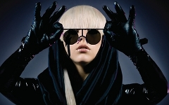 Lady GaGa. Фото с сайта ladygaga.com Lady GaGa. Фото с сайта ladygaga.com
