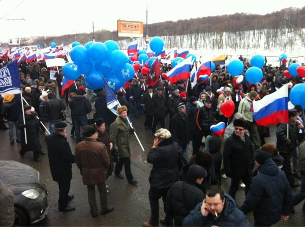 Шествие в поддержку Путина. Фото Ильи Варламова из «Твиттера» (@varlamov)