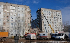 Разрушенный дом в Астрахани © РИА Новости, Владимир Студнев Разрушенный дом в Астрахани © РИА Новости, Владимир Студнев