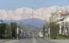 Улица в Нальчике. Фото с сайта infokart.ru Улица в Нальчике. Фото с сайта infokart.ru