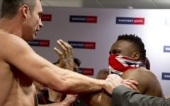 Виталий Кличко и Дерек Чисора. Фото с сайта wek.com.ua Виталий Кличко и Дерек Чисора. Фото с сайта wek.com.ua