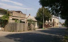 Улица Кабардинская в Нальчике. Фото с сайта venividi.ru Улица Кабардинская в Нальчике. Фото с сайта venividi.ru