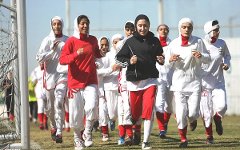 Женская сборная Ирана по футболу. Фото с сайта islamnews.ru Женская сборная Ирана по футболу. Фото с сайта islamnews.ru