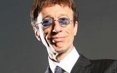 Робин Гибб, фото с сайта info-altai.ru