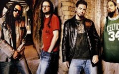 Korn, фото с сайта music.ivi.ru Korn, фото с сайта music.ivi.ru