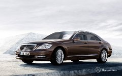 Автомобиль Mercedes. Фото с сайта mercedes-benz.ru