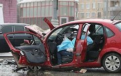 Результат столкновения; фото с kolesa.ru Результат столкновения; фото с kolesa.ru