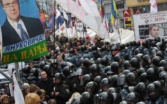 Митинг за освобождение Тимошенко. Фото с сайта tymoshenko.ua Митинг за освобождение Тимошенко. Фото с сайта tymoshenko.ua