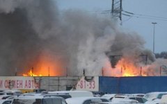 Пожар на Качаловском рынке. Фото с сайта veved.ru Пожар на Качаловском рынке. Фото с сайта veved.ru