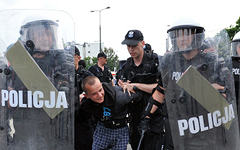 Фанатские беспорядки в Варшаве © РИА Новости, Владимир Песня Фанатские беспорядки в Варшаве © РИА Новости, Владимир Песня