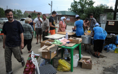 Полевая столовая в городе Крымск © РИА Новости, Владимир Астапкович Полевая столовая в городе Крымск © РИА Новости, Владимир Астапкович