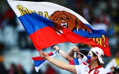 Российские болельщики. Фото с сайта simeona.livejournal.com Российские болельщики. Фото с сайта simeona.livejournal.com