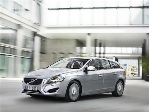 Volvo V60 Plug-in Hybrid Фото Volvo