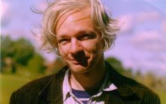 Джулиан Ассанж. Фото сайта wikipedia.org Джулиан Ассанж. Фото сайта wikipedia.org