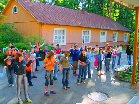 Детский лагерь. Фото с сайта slavclub.ru