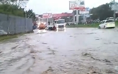 Тайфун во Владивостоке. Кадр из видео на YouTube Тайфун во Владивостоке. Кадр из видео на YouTube