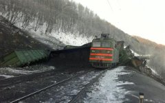 Авария на перегоне. Фото пресс-службы ГУ МЧС по Иркутской области Авария на перегоне. Фото пресс-службы ГУ МЧС по Иркутской области