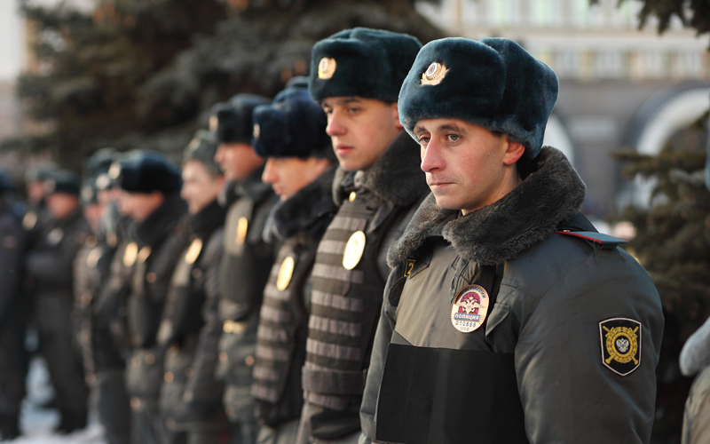 Сотрудники полиции © KM.RU, Алексей Белкин Сотрудники полиции © KM.RU, Алексей Белкин