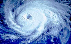 Тайфун «Фитоу». Фото с сайта weather.com.cn Тайфун «Фитоу». Фото с сайта weather.com.cn