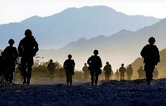 Британские солдаты. Фото с сайта defenceimagery.mod.uk Британские солдаты. Фото с сайта defenceimagery.mod.uk