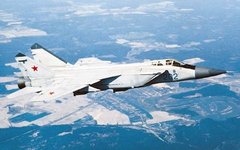 Истребитель МиГ-31. Фото с сайта airwar.ru Истребитель МиГ-31. Фото с сайта airwar.ru