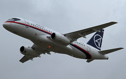 Sukhoi Superjet 100. Фото пользователя Flickr Ronnie Macdonald