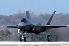 Истребитель F-35. Фото с сайта wikipedia.org Истребитель F-35. Фото с сайта wikipedia.org