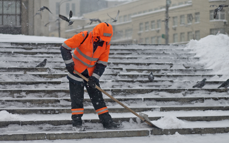 Уборка снега © KM.RU, Алексей Белкин Уборка снега © KM.RU, Алексей Белкин