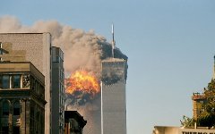 Теракт 11 сентября 2001 года. Фото с сайта wikipedia.org Теракт 11 сентября 2001 года. Фото с сайта wikipedia.org