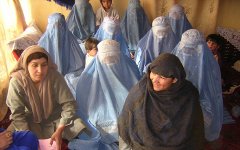 Афганские женщины. Фото с сайта the-south-asian.com Афганские женщины. Фото с сайта the-south-asian.com