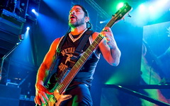 Роб Турхильо. Фото Росса Халфина с офстраницы Metallica в Facebook Роб Турхильо. Фото Росса Халфина с офстраницы Metallica в Facebook