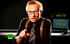 Анонс передачи Larry King Now. Скриншот с видео в YouTube Анонс передачи Larry King Now. Скриншот с видео в YouTube