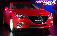Mazda3 © KM.RU, Кирилл Савченко