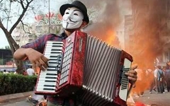 Фото пользователя Twitter @AnonOpsMob