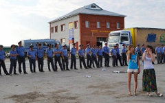 Полиция в Пугачеве. Фото с сайта pugachevsky-site.ru Полиция в Пугачеве. Фото с сайта pugachevsky-site.ru