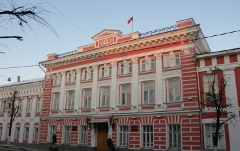 Здание мэрии Ярославля. Фото с сайта tourout.ru Здание мэрии Ярославля. Фото с сайта tourout.ru