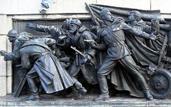 Памятник Советской армии в Софии. Фото Ferran Cornellà с сайта wikipedia.org