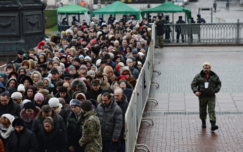 Очередь к Дарам волхвов © РИА Новости, Максим Блинов Очередь к Дарам волхвов © РИА Новости, Максим Блинов