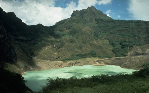 Вулкан Келуд. Фото с сайта wikipedia.org Вулкан Келуд. Фото с сайта wikipedia.org