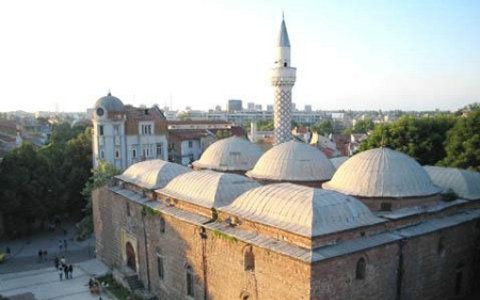 Мечеть Джумая в Пловдиве. Фото с сайта plovdivguide.com Мечеть Джумая в Пловдиве. Фото с сайта plovdivguide.com