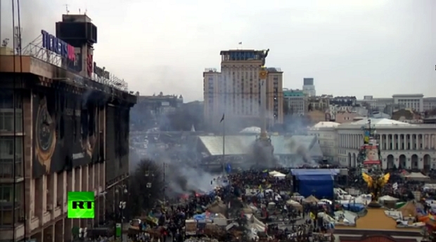 Майдан Незалежности утром 19 февраля. Кадр телеканала Russia Today