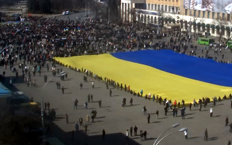 Митинг в Харькове. Фото пользователя Twitter @peresyolkov