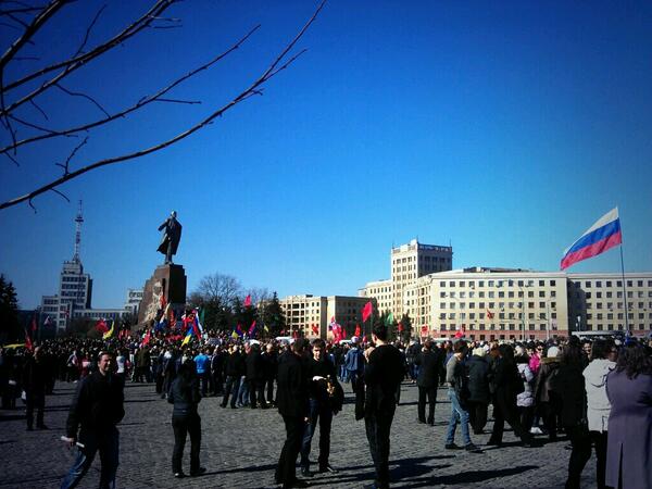 Митинг в Харькове. Фото пользователя Твиттер @ashvchk Митинг в Харькове. Фото пользователя Твиттер @ashvchk