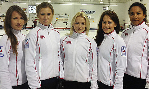 Женская сборная России по керлингу. Фото с сайта curling.ca Женская сборная России по керлингу. Фото с сайта curling.ca