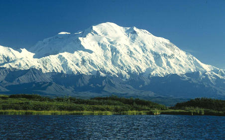 Гора Мак-Кинли (высшая точка Аляски). Фото National Park Service Гора Мак-Кинли (высшая точка Аляски). Фото National Park Service